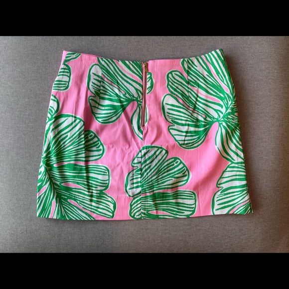 LILLY PULITZER MARIGOLD SKORT - Picture 2 of 4